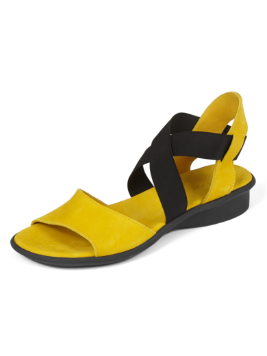 Satia sandals