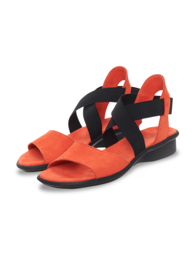 Satia sandals