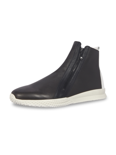 Zynmad slip on