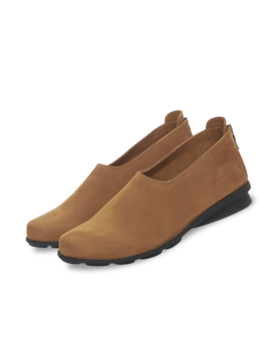 Denako slip on
