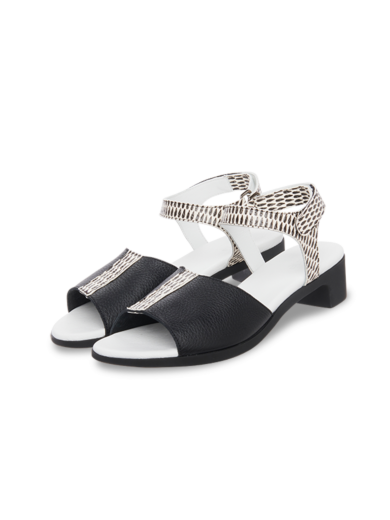 Kisham sandals