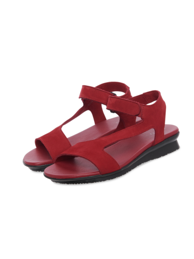 Auhako sandals