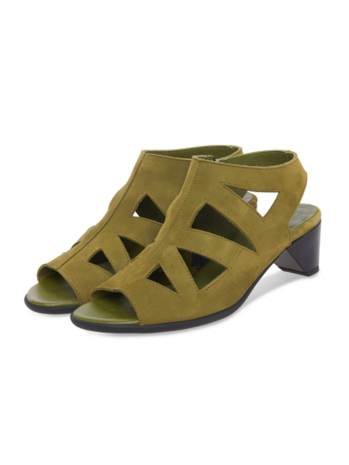 Iziako sandals