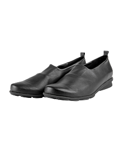 Delamo slip on