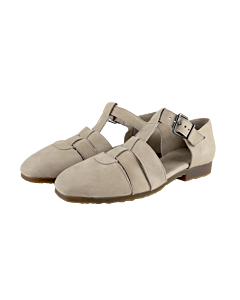 Sadyma sandals