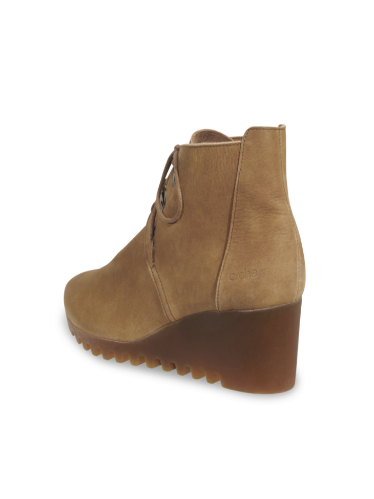 Larela ankle boots