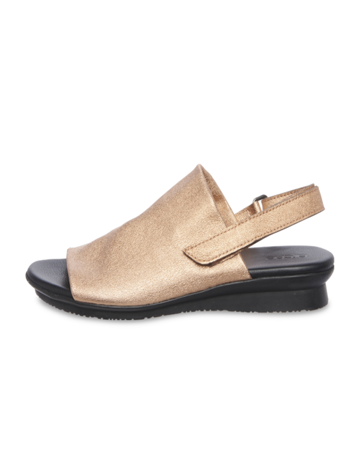 Aurasy sandals