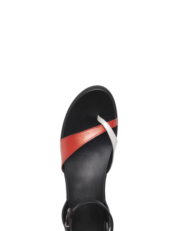 Makuhe sandals