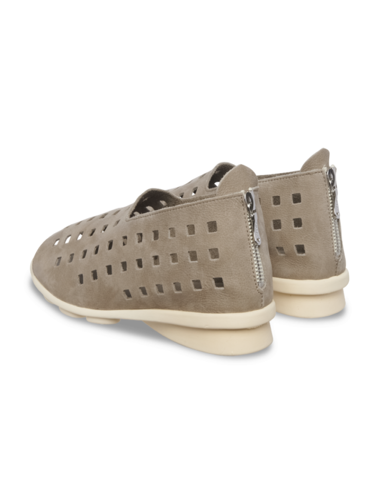 Drick slip on