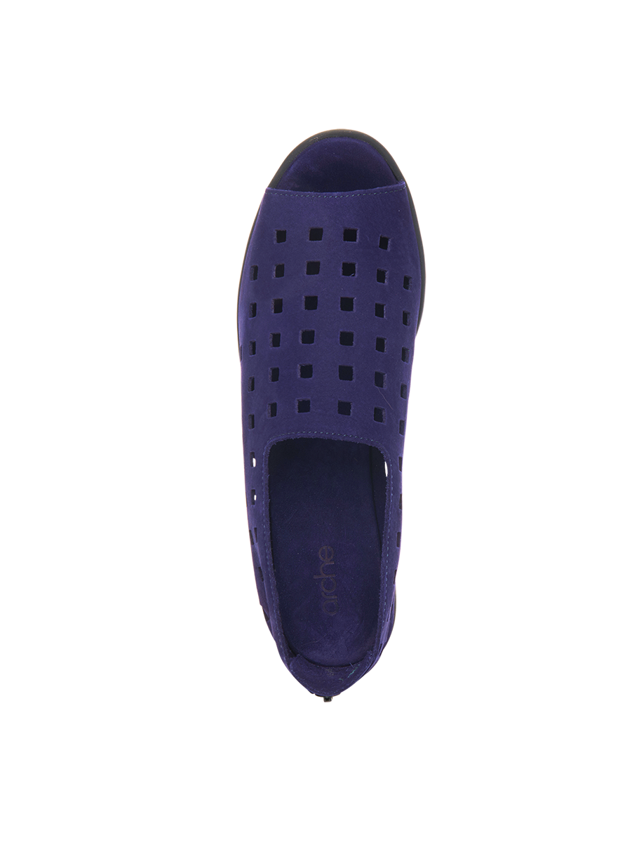 Drick slip on