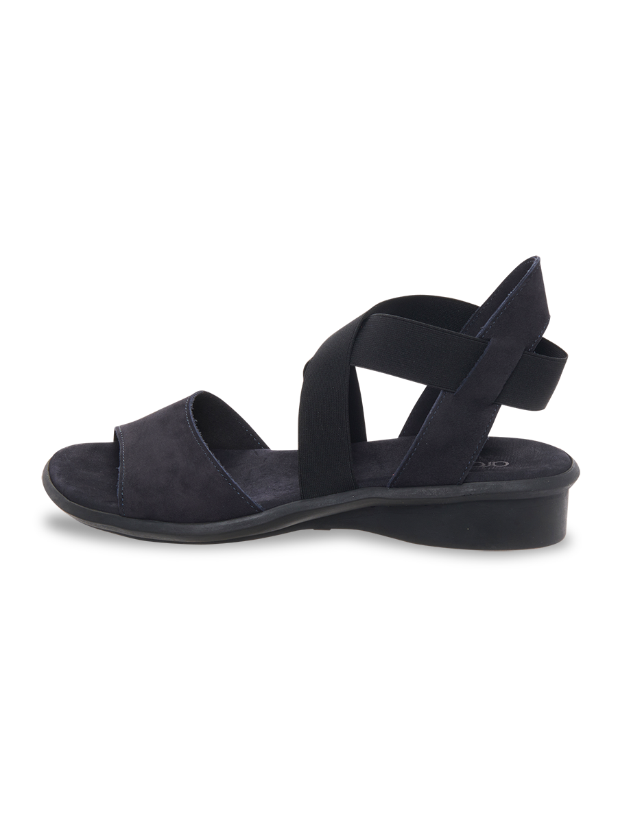 Satia sandals