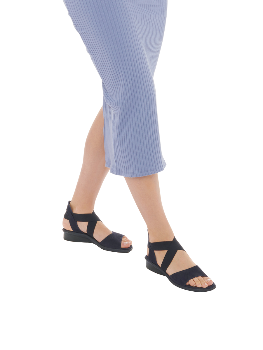 Satia sandals