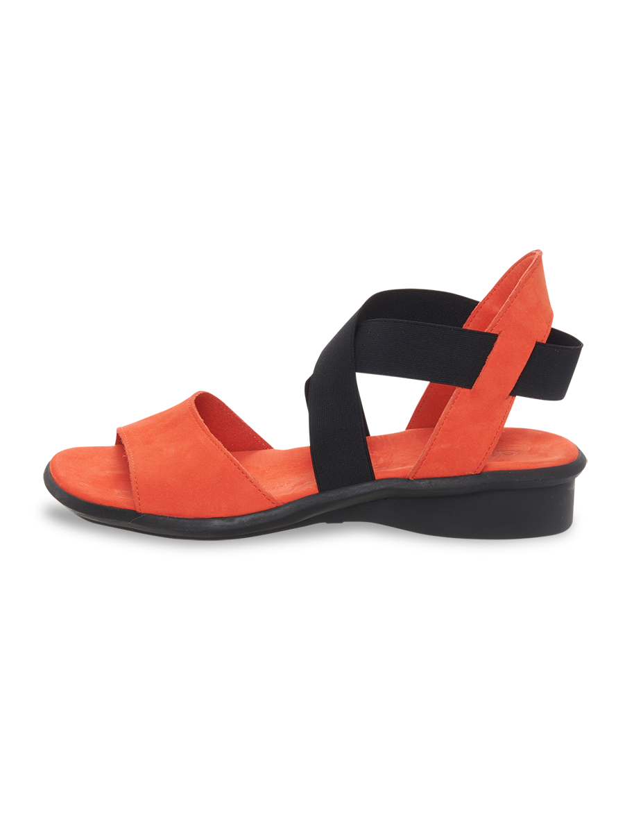 Satia sandals