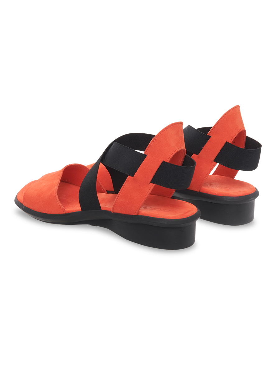 Satia sandals