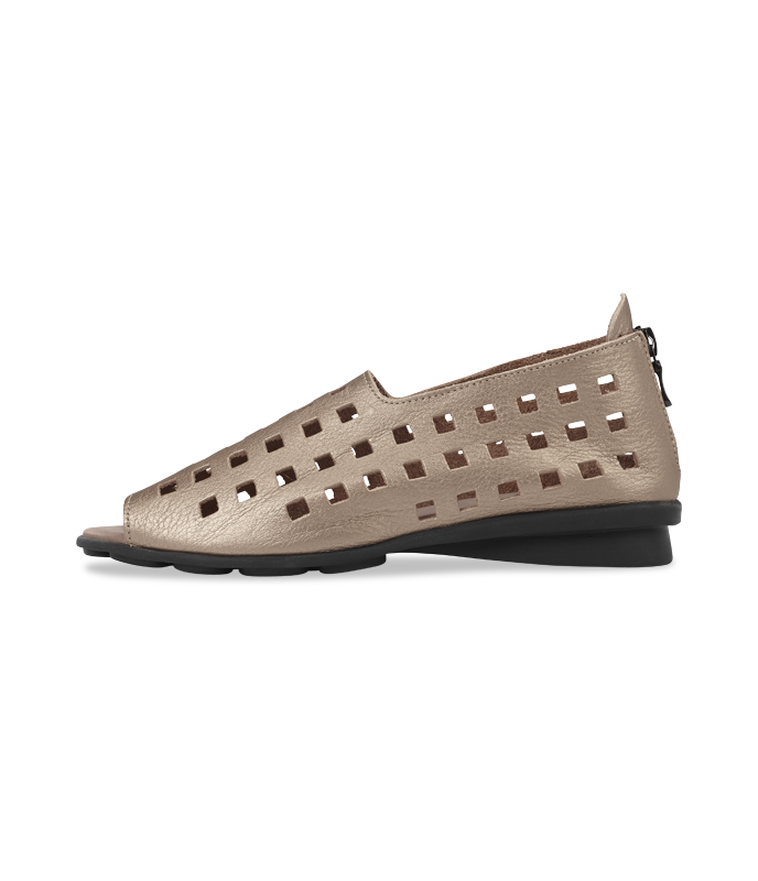 Drick slip on