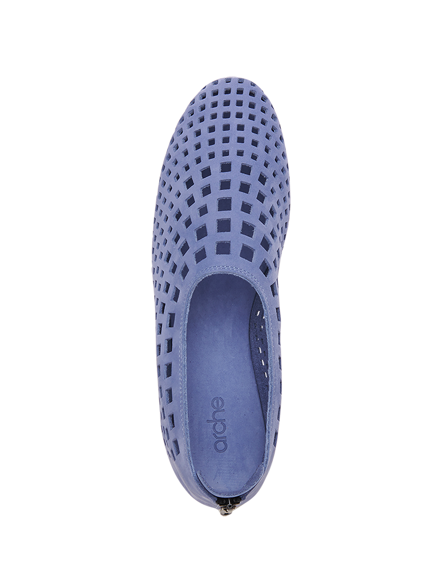 Nirick slip on