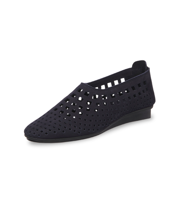 Nirick slip on