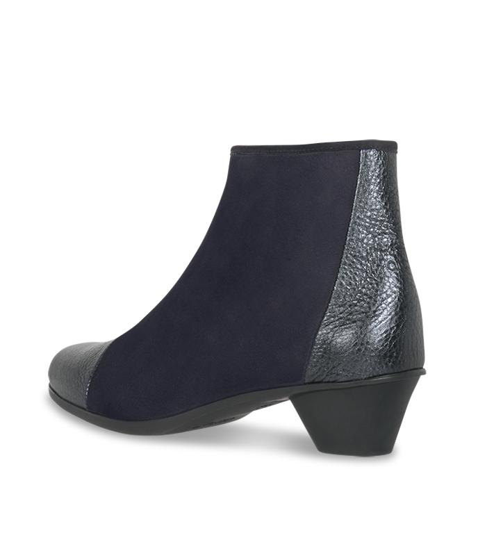 Cynqua ankle boots