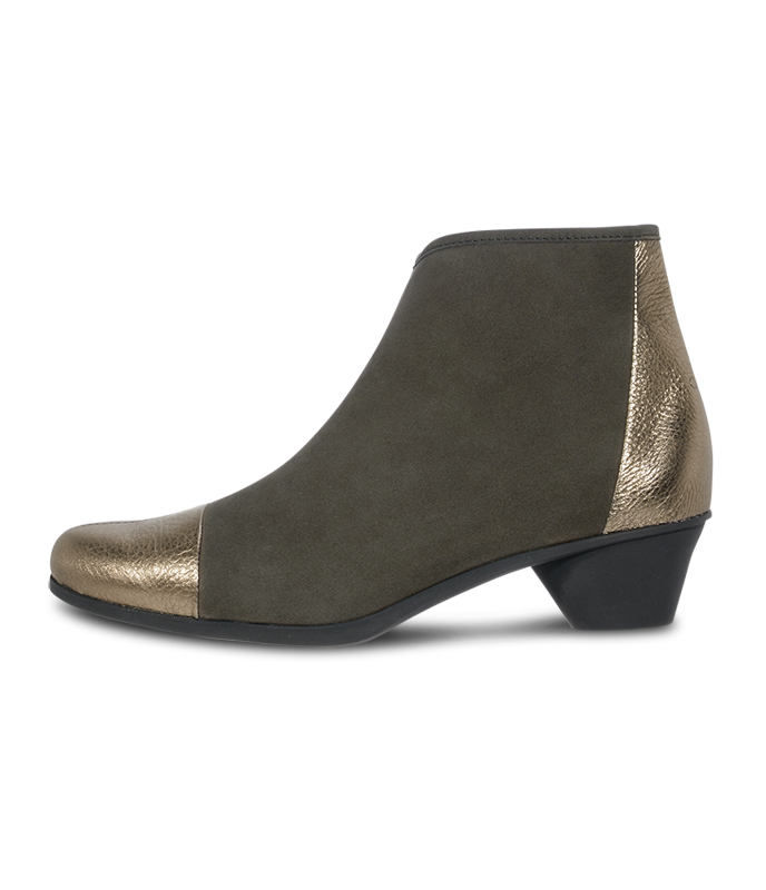 Cynqua ankle boots