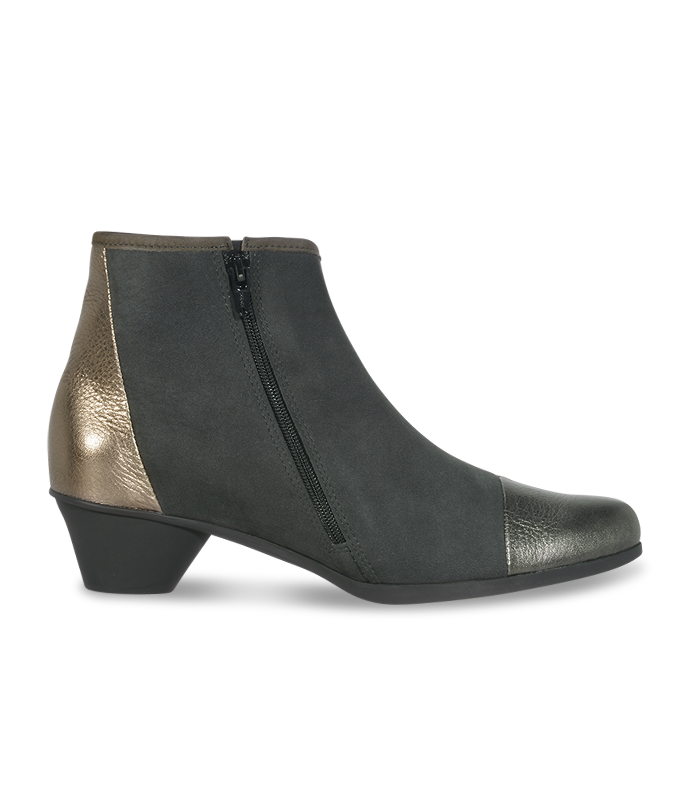 Cynqua ankle boots