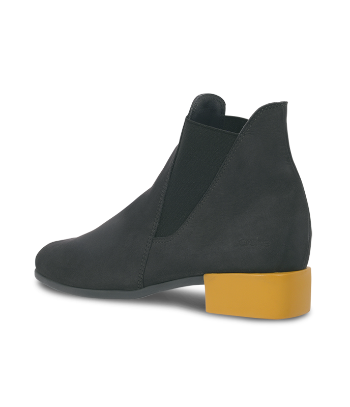 Twitic ankle boots