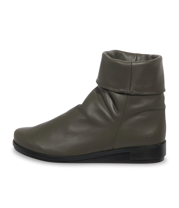 Dayarc ankle boots