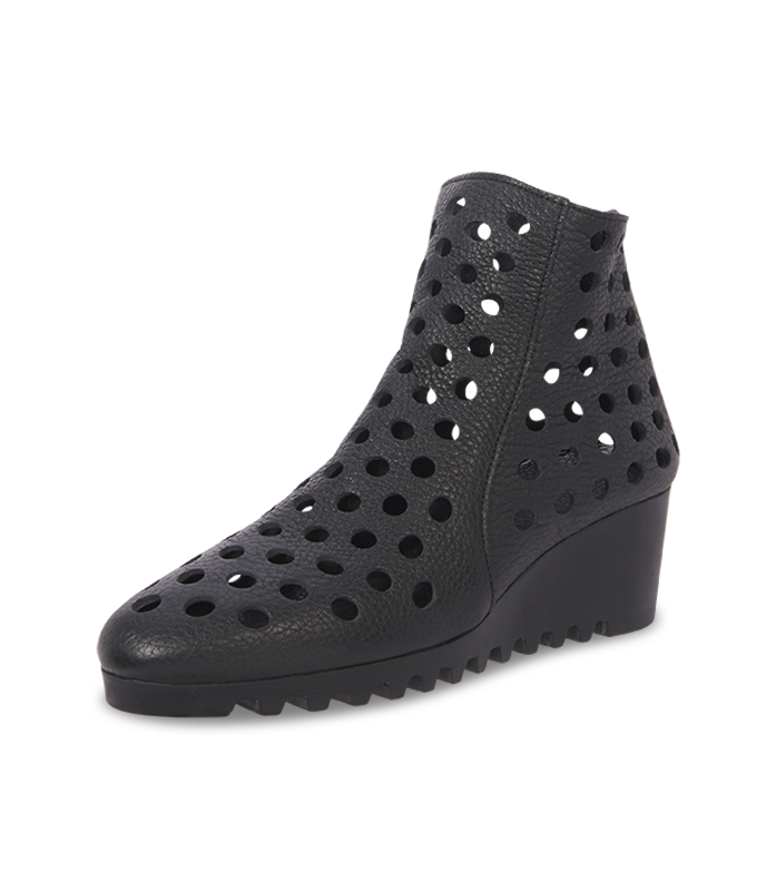 Larome ankle boots