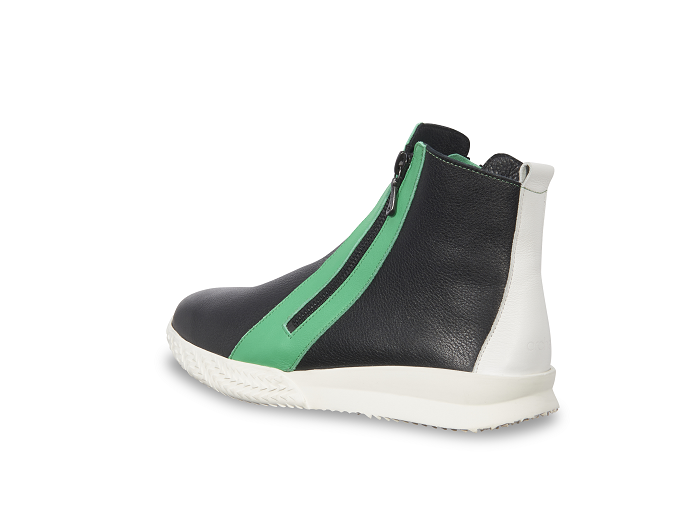 Zynmad slip on