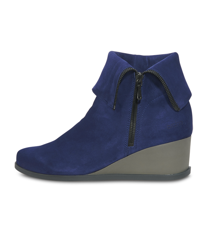 Okolaa ankle boots