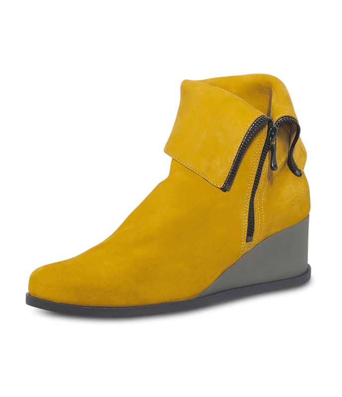 Okolaa ankle boots