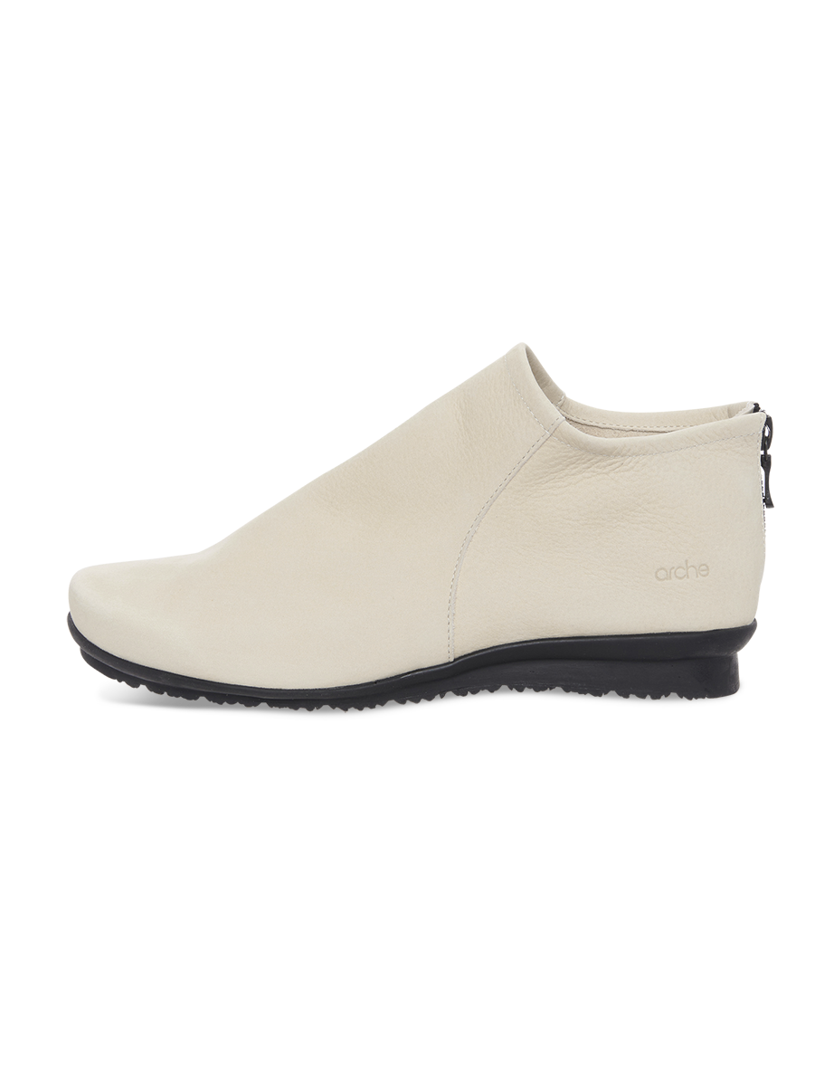 Babyqi slip on