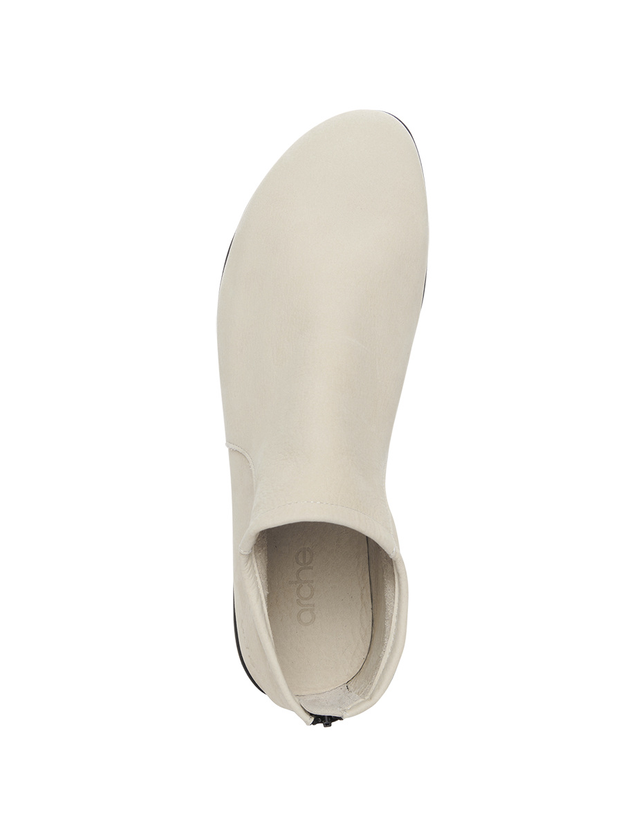 Babyqi slip on