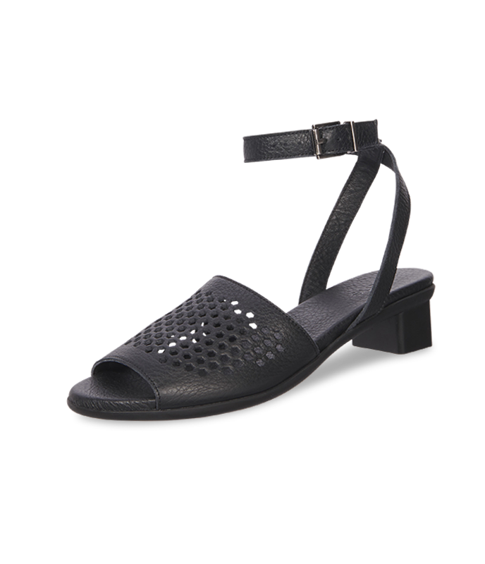 Obirho sandals