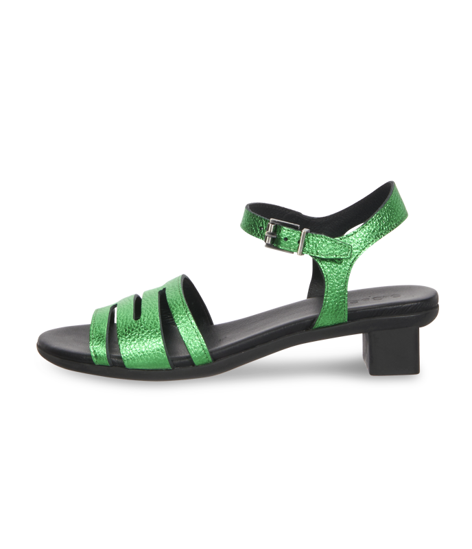 Obisha sandals