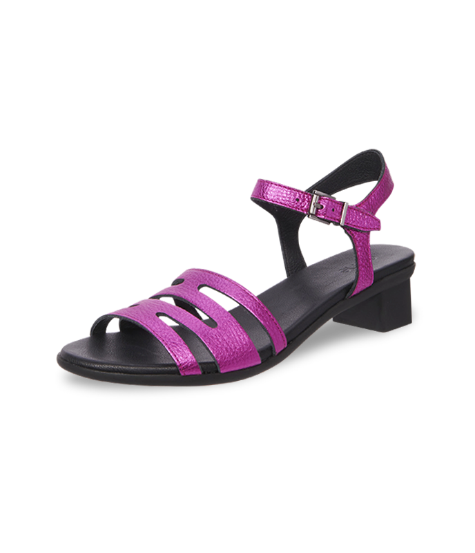 Obisha sandals