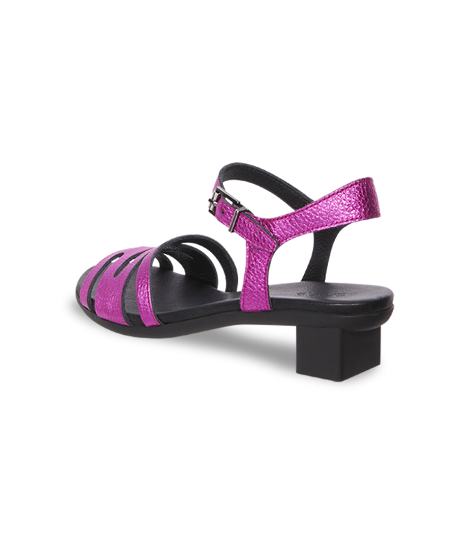 Obisha sandals