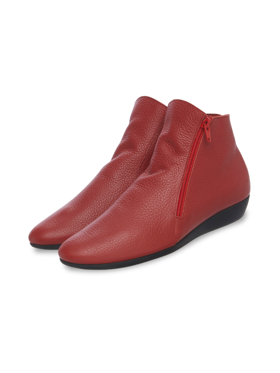 Onybee ankle boots