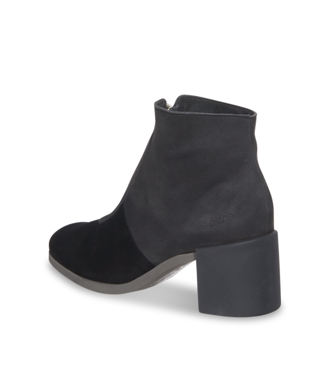 Angyen ankle boots