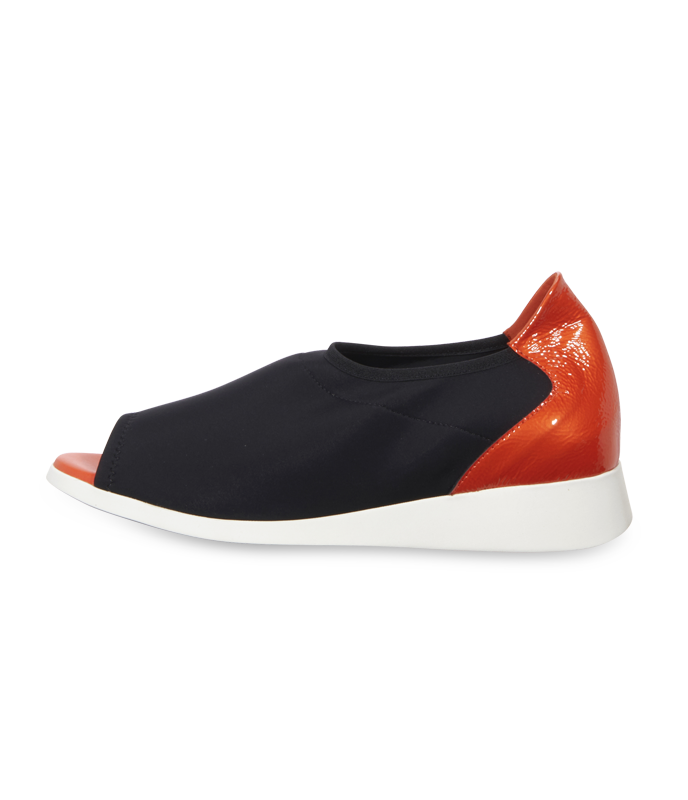 Gaorey slip on