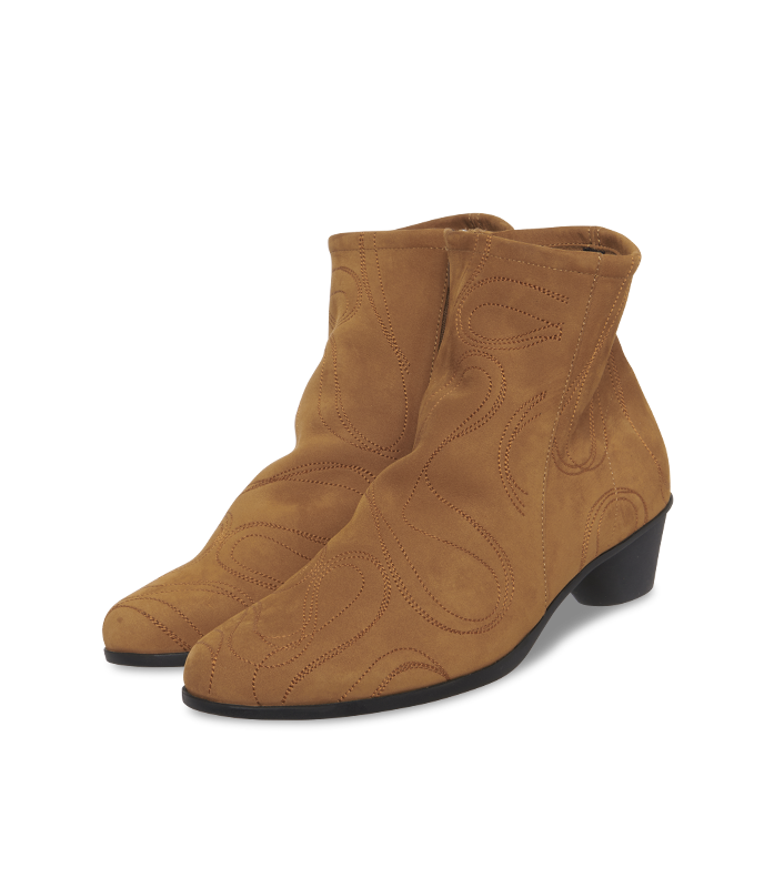 Cynpik ankle boots