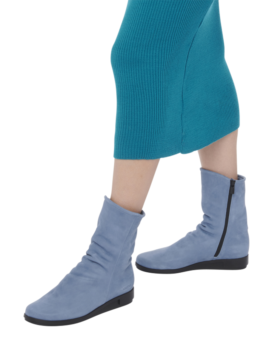 Aerosoles online condominium boot