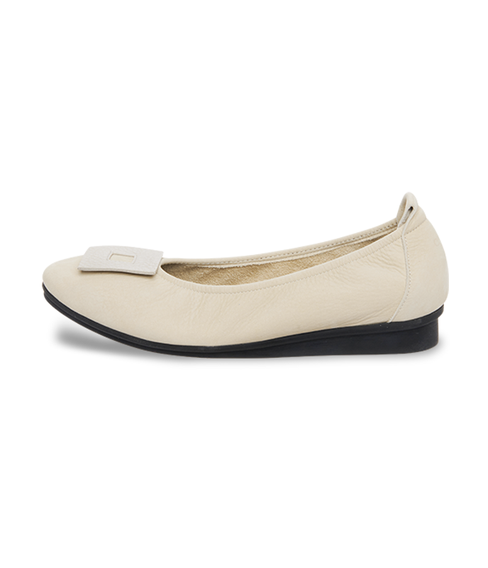 Nikara ballerinas