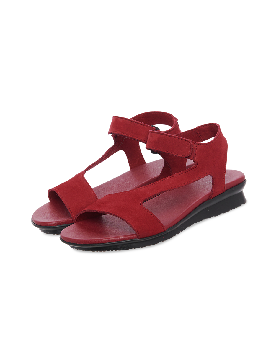 Auhako sandals