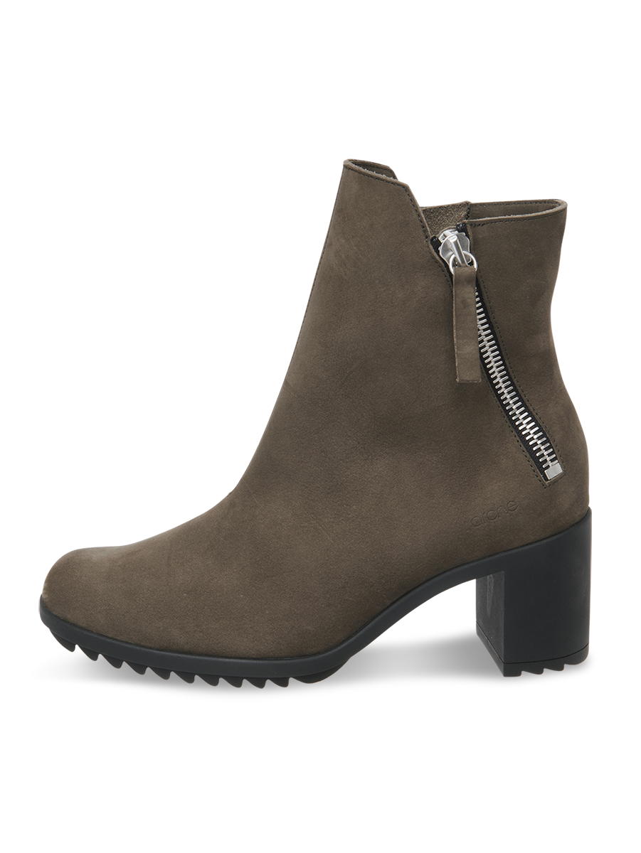 Shelba ankle boots