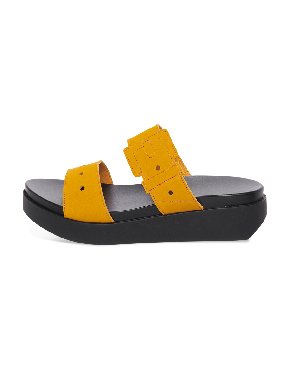 Myakoo sandals