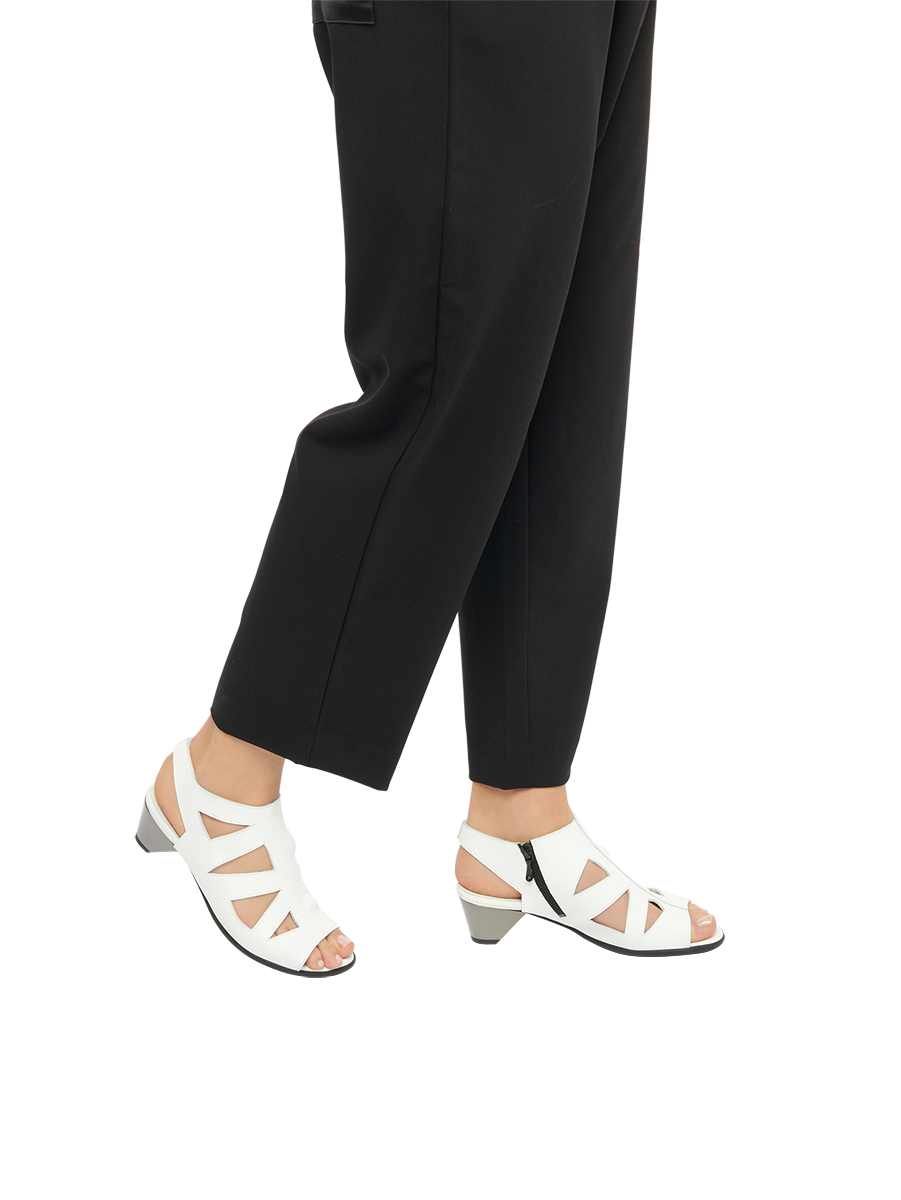 Iziako sandals