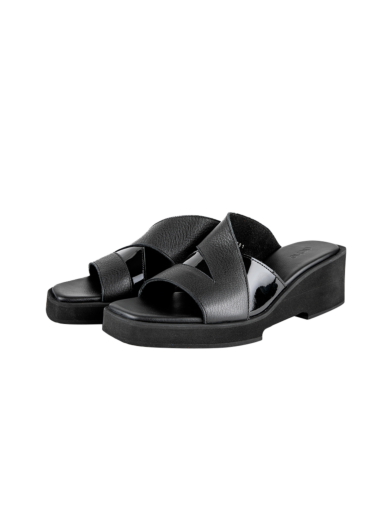 Riakoo sandals