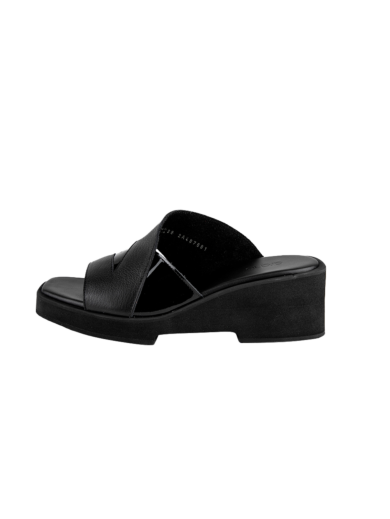 Riakoo sandals